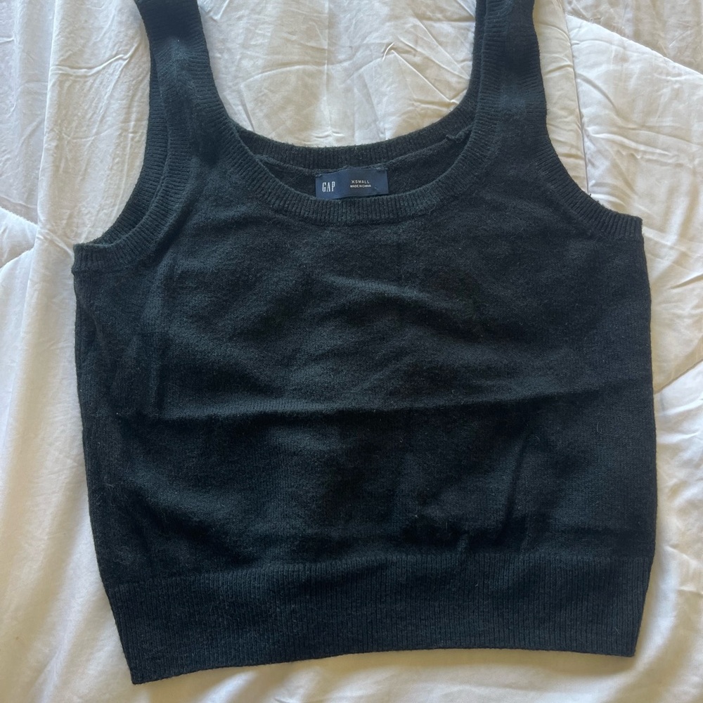 GAP Charcoal Knit Sleeveless Top